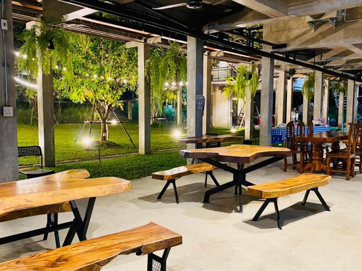 บ้านต้นไม้โฮมสเตย์อุทัยธานี Uthai Thani Exterior foto